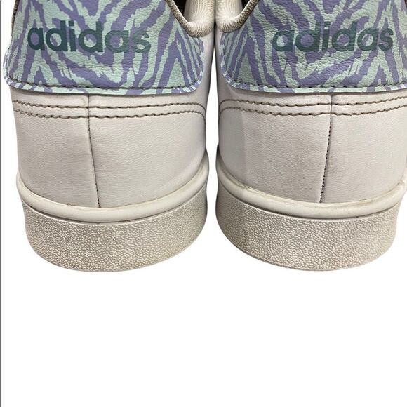 ADIDAS GIRLS Youth Low Top Sneaker, Size 5 Big Girl or Womens 6.5 Equivalent - Picture 5 of 9